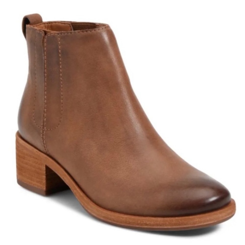 EUC Kork Ease Leather Chelsea Boot Women’s size 7